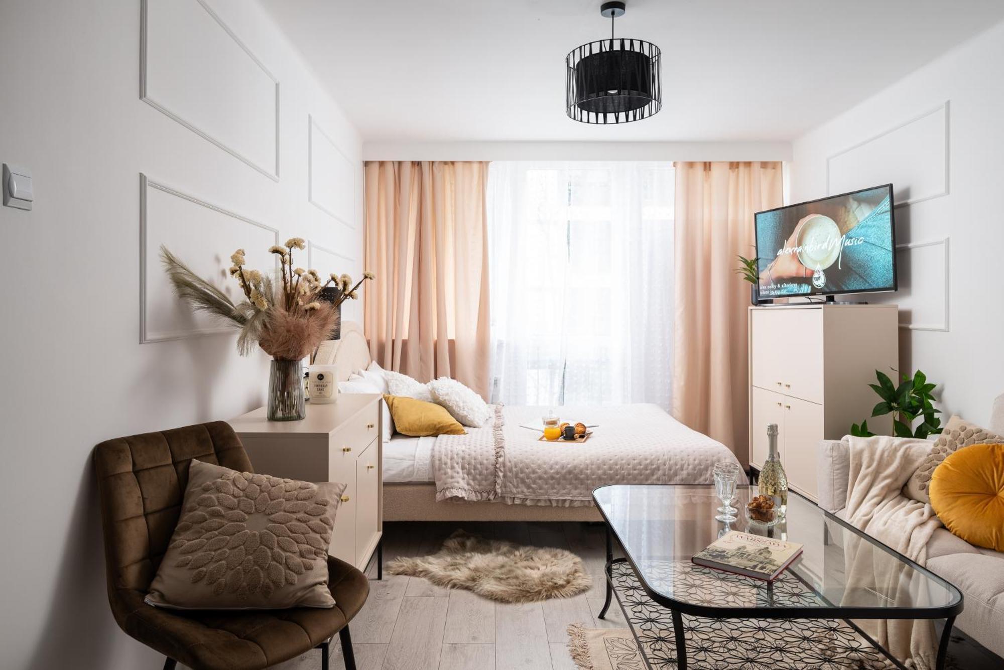Butas Air-conditioned Gatawaystudio 900m From Station, Parking On Site Warsaw